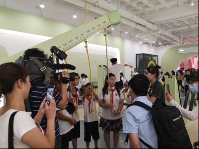 I:\xinxi\大事记2019(郑静)\第三季度\2019-9-7我校开展2019全国科普日体验活动\7.jpg
