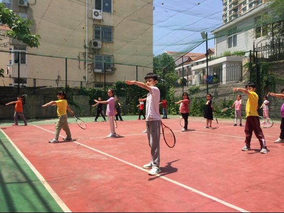 E:\音体美及其他学科\2019-2020-2\青岛香港路小学网球运动简介\微信图片_20200611125553.jpg