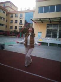 D:\20—21学年度第一学期\工会\照片\跳绳比赛照片\微信图片_202011061640092.jpg