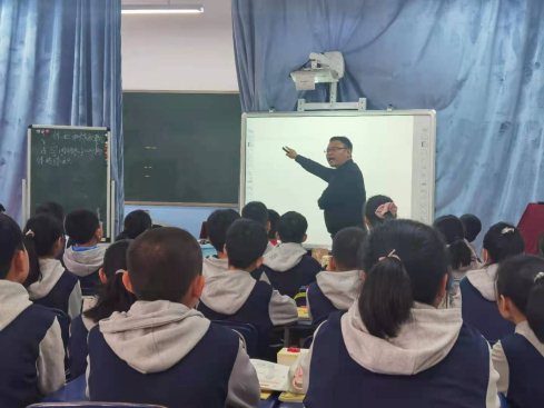 C:\Users\Administrator\Desktop\曹县数学活动\微信图片_202105130933381.jpg